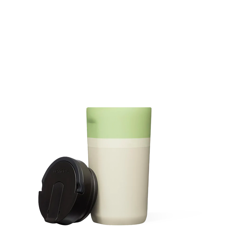 star-warstm-kids-cup-a2 0b29a0bde323--grogu-kids-cup-product-lid-off.png