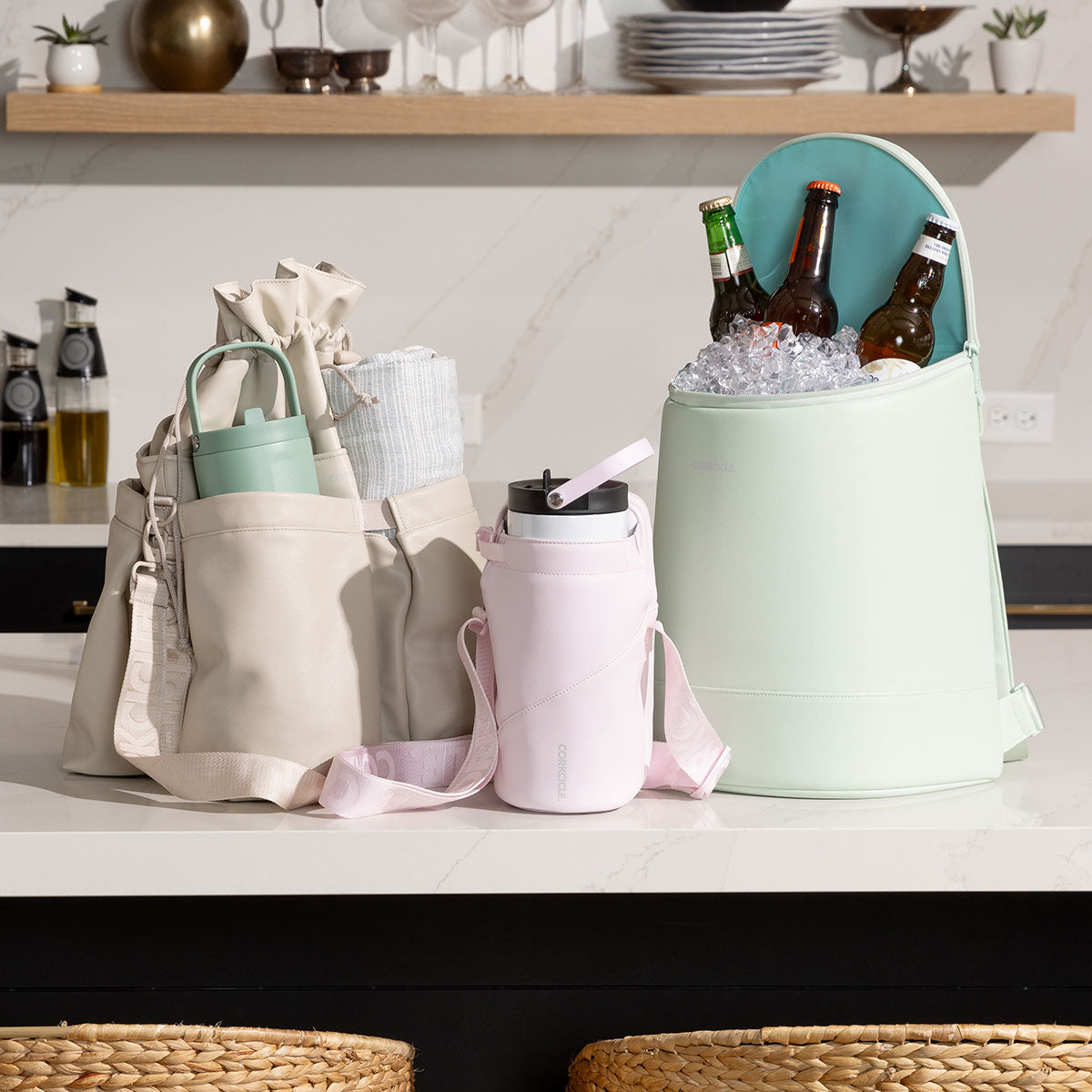 beverage-bucket-bag-c9 6c4793ad3b8e--group-lifestyle1.jpg