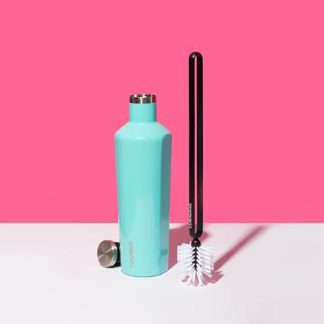 bottle-brush-a4 accessories_bottlebrush_lifestyle.jpg